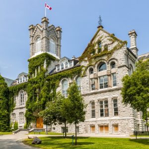 دانشگاه کویینز کانادا