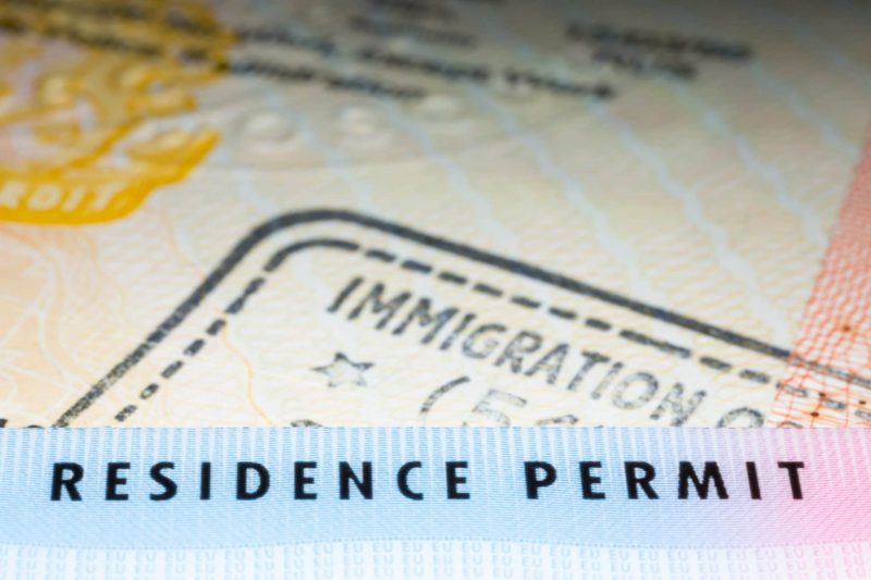 مزایای اقامت کانادا از طریق تمکن مالی