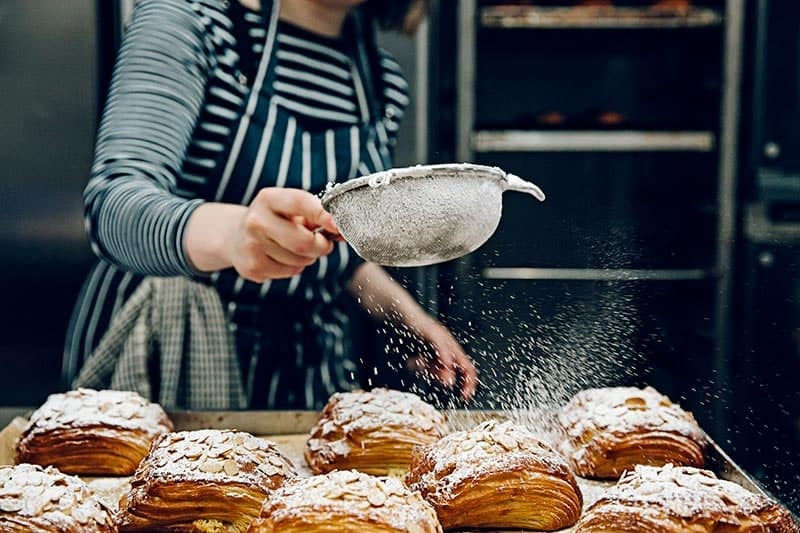 مجوزهای مورد نیاز برای کار به عنوان نانوا در کانادا