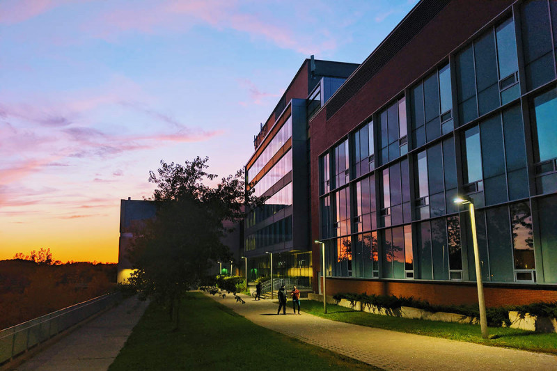 دانشگاه تکنولوژی انتاریو در کانادا