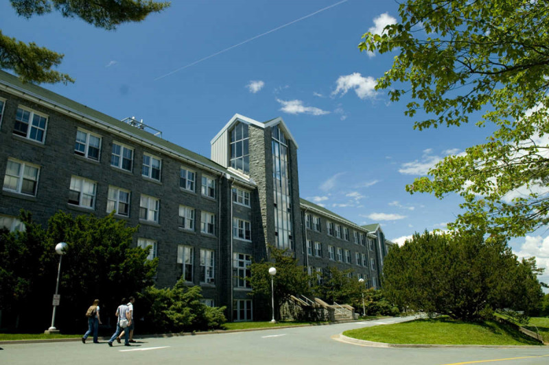 دانشگاه مانت سنت وینسنت کانادا